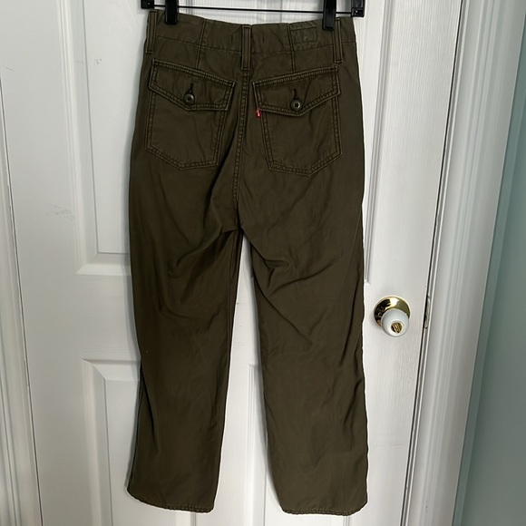 Levi’s Ribcage Utility Wide-Leg Pants Olive Night Green Size 24 - Picture 7 of 8
